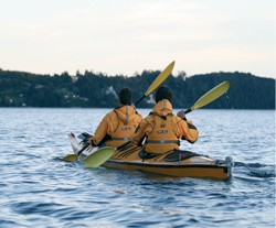 AR-Correntoso kayaking.jpg (17351 bytes)