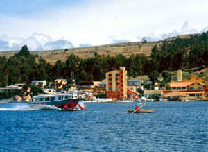 !!!BOL Inca Utama vista from lake.jpg (34108 bytes)